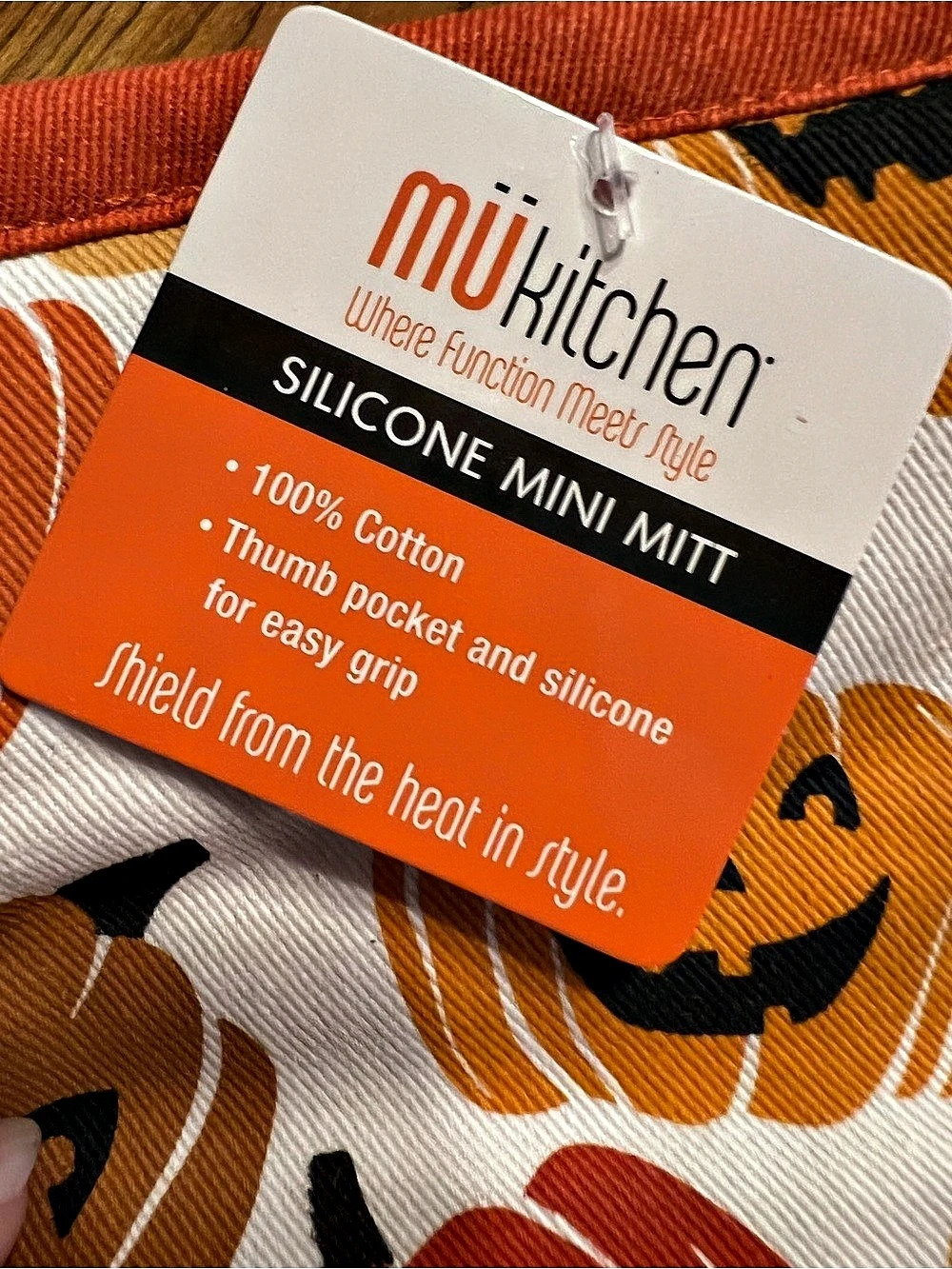 MüKitchen Silicone Mini Mitt Pumpkin Set of 2 Mini Oven Mitts NWT - Picture 3 of 5